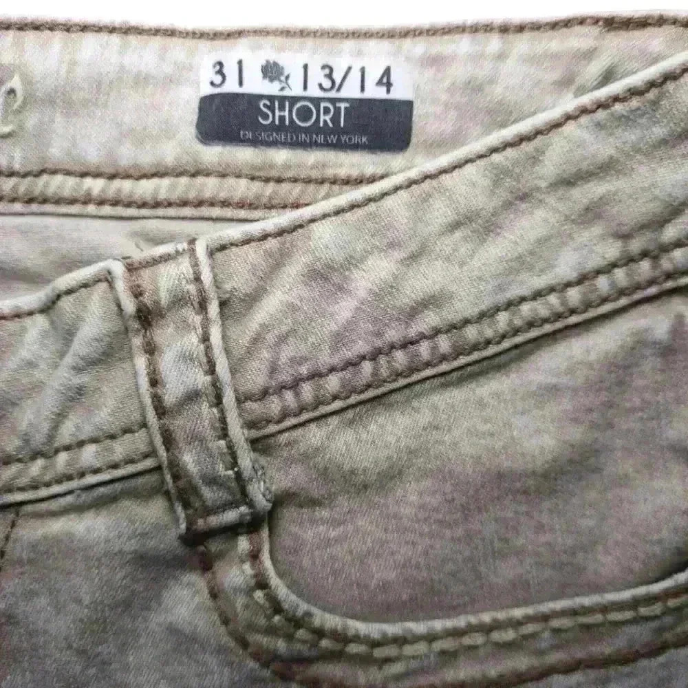 Rose Royce Randi Shorts - Picture 3 of 6